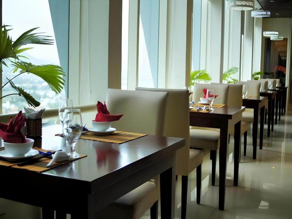 Kaya Hotel Туй Хоа Екстериор снимка