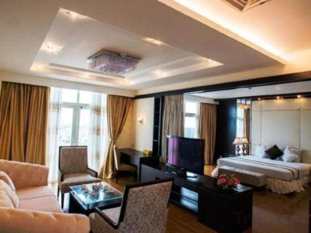 Kaya Hotel Туй Хоа Екстериор снимка