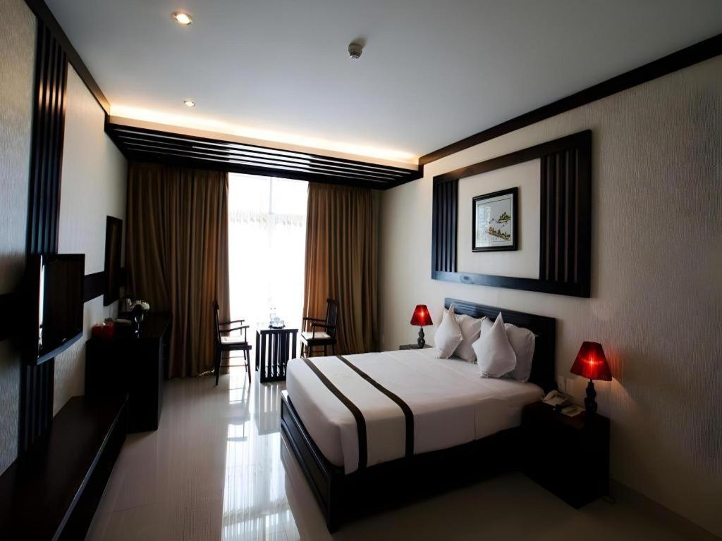 Kaya Hotel Туй Хоа Екстериор снимка