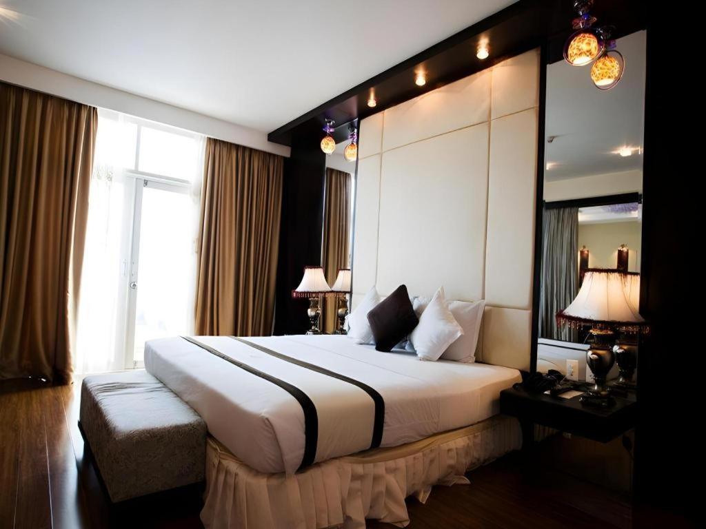 Kaya Hotel Туй Хоа Екстериор снимка