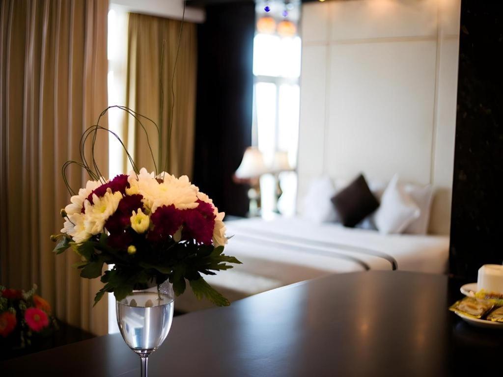 Kaya Hotel Туй Хоа Екстериор снимка